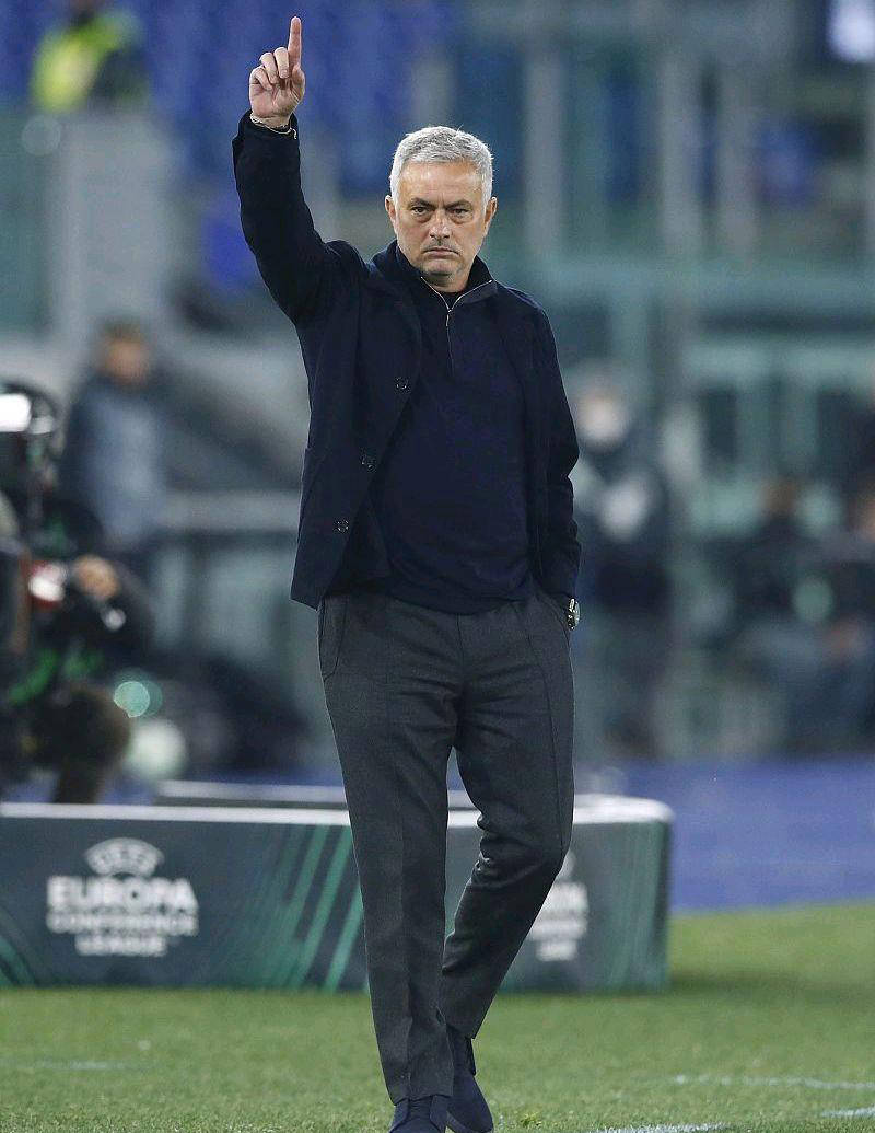 穆里尼奥点评：头球绝顶高手，仅有三人堪称巅峰存在